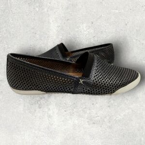 Frye Melanie Pewter Leather Flats Size 6.5 M Metallic